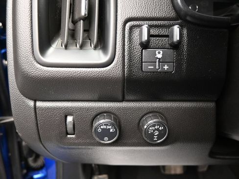 Used 2018 Chevrolet Colorado ZR2 AWD/4WD image 12