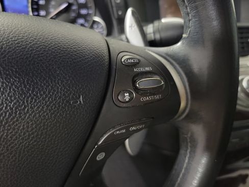 Used 2011 INFINITI M56 w/ Sport Pkg RWD image 27