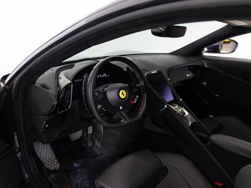 Used 2021 Ferrari Roma RWD image 19
