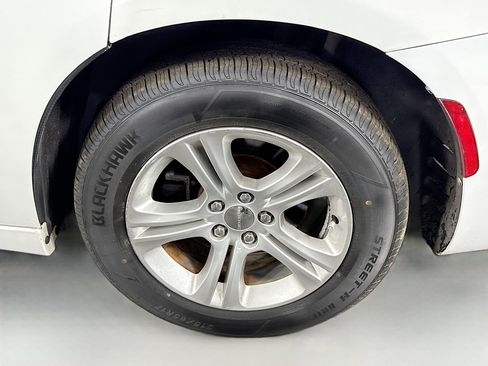 Used 2020 Dodge Charger SXT w/ Leather Interior Group image 37