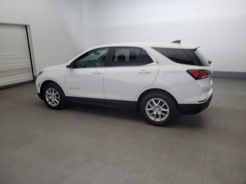 Used 2023 Chevrolet Equinox LT image 3