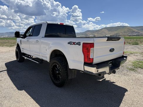 Used 2018 Ford F350 Lariat w/ Lariat Ultimate Package AWD/4WD image 5