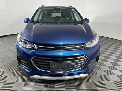 Used 2020 Chevrolet Trax LT w/ LT Convenience Package AWD/4WD image 8