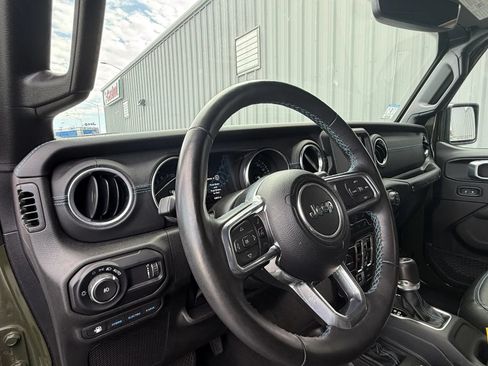 Used 2023 Jeep Wrangler Unlimited Rubicon 4xe w/ Cold Weather Group AWD/4WD image 7
