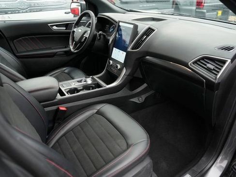 Used 2024 Ford Edge ST-Line image 17