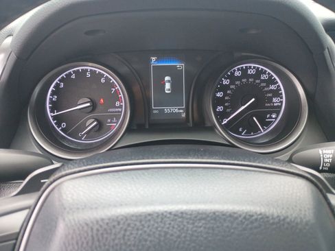 Used 2021 Toyota Camry SE FWD image 18