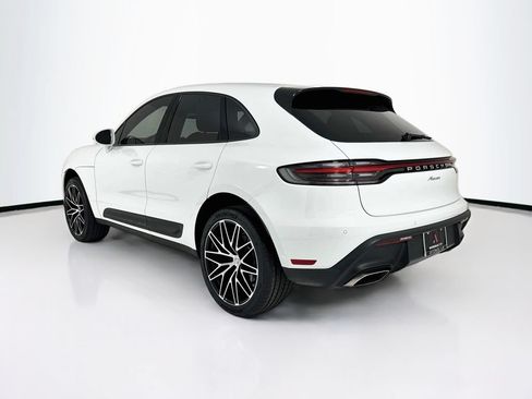 Used 2025 Porsche Macan AWD/4WD image 3
