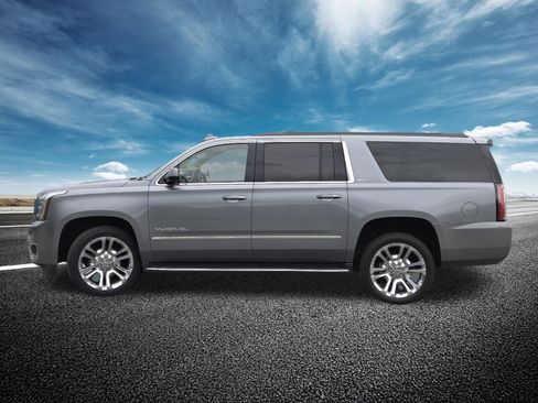 Used 2020 GMC Yukon XL SLT w/ Premium Edition RWD image 17