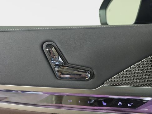 New 2026 BMW i7 xDrive60 w/ Executive Package AWD/4WD image 29