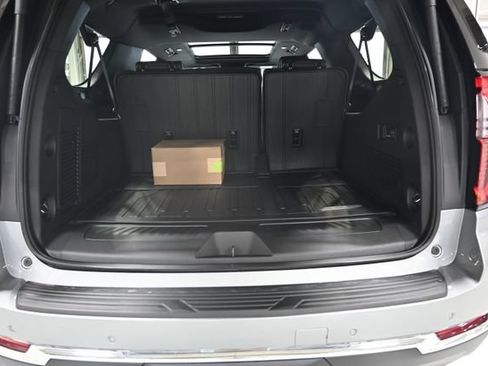 New 2026 GMC Yukon XL Elevation w/ Elevation Premium Package AWD/4WD image 31