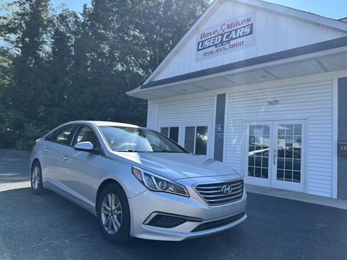 Used 2016 Hyundai Sonata SE FWD image 1