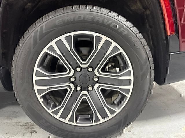Used 2022 Jeep Wagoneer Series III AWD/4WD image 9