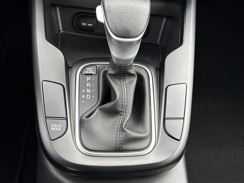 Used 2023 Kia Soul LX w/ LX Technology Package FWD image 24