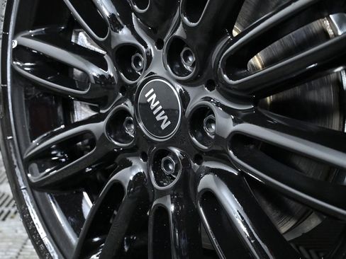 Certified 2024 MINI Cooper S image 32