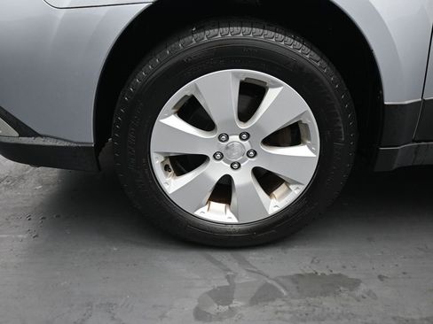 Used 2012 Subaru Outback 2.5i Premium image 12