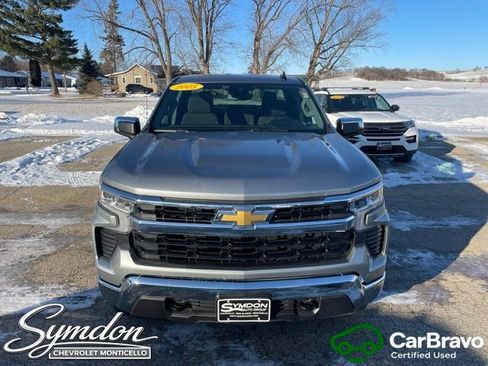 Used 2025 Chevrolet Silverado 1500 LT image 3