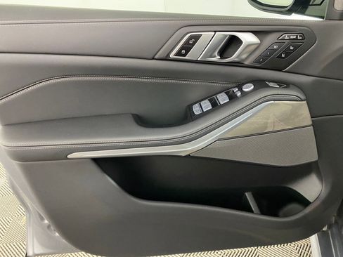 Certified 2023 BMW X7 xDrive40i w/ Executive Package image 11