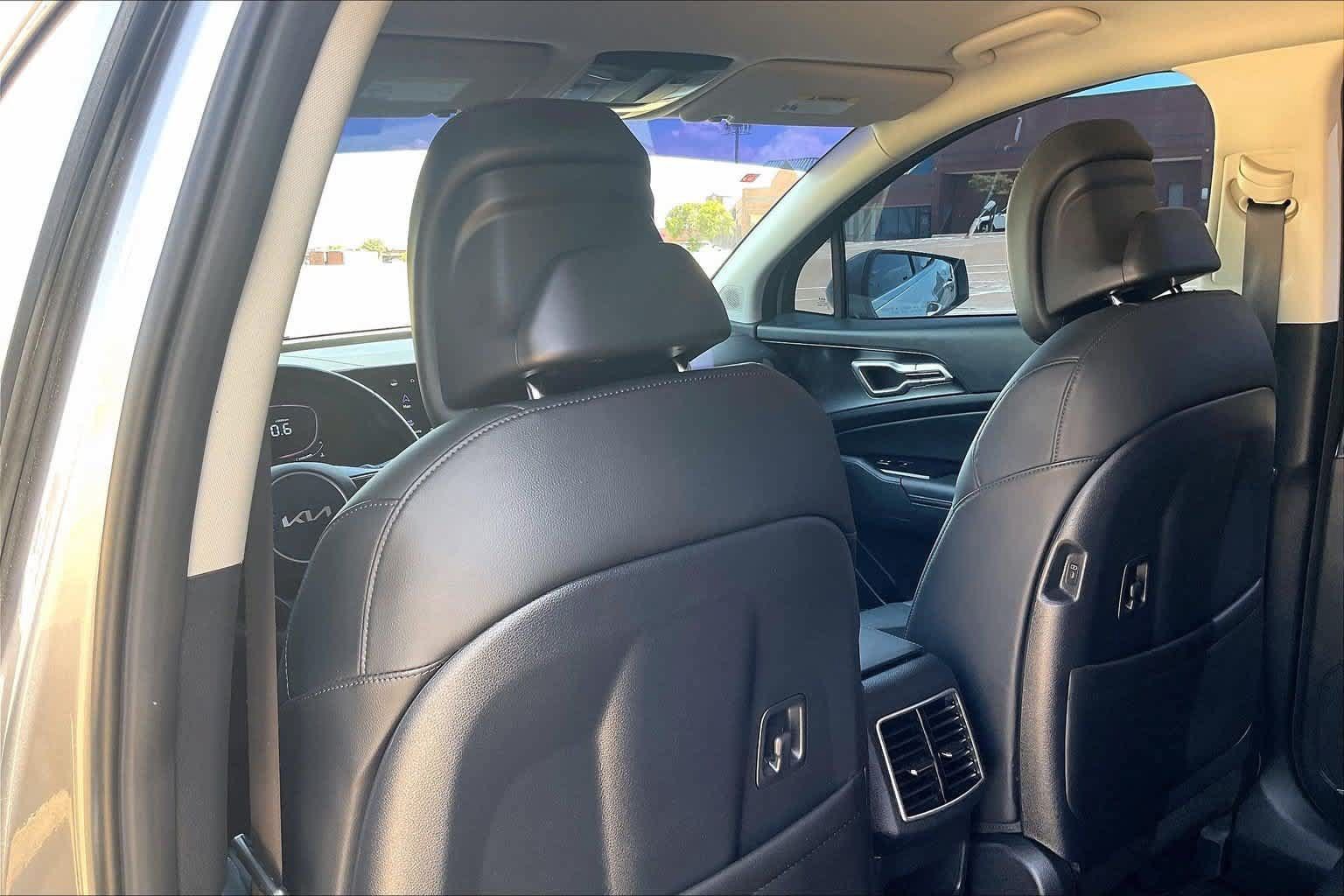 Certified 2024 Kia Sportage EX FWD image 10