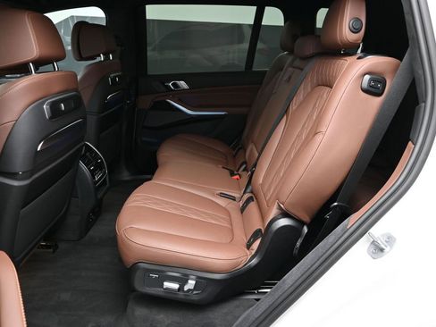Used 2023 BMW X7 M60i w/ Executive Package AWD/4WD image 16