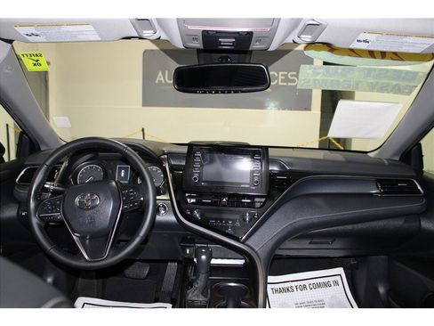 Used 2023 Toyota Camry SE image 14