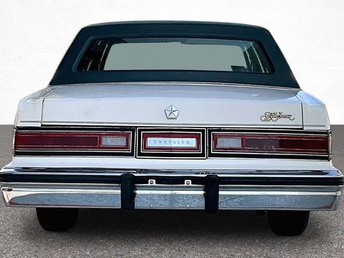 Used 1987 Chrysler Fifth Avenue RWD image 6