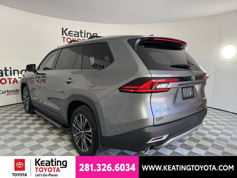 New 2026 Toyota Grand Highlander AWD Hybrid image 10