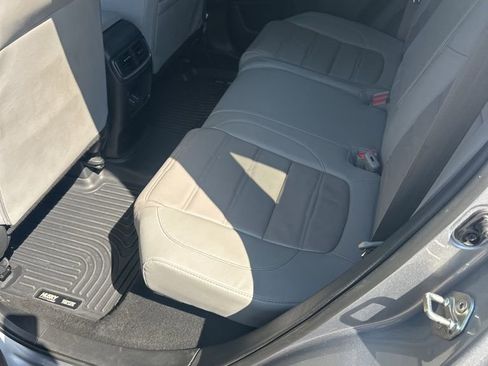 Used 2019 Honda CR-V Touring image 11