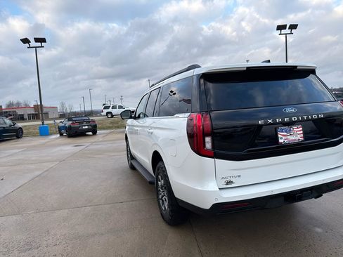 New 2025 Ford Expedition Active AWD/4WD image 8