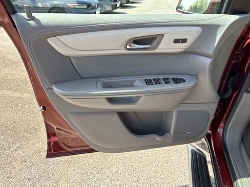 Used 2017 Chevrolet Traverse LT AWD/4WD image 17
