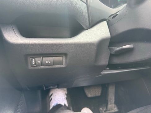 Used 2025 Toyota RAV4 XLE image 22