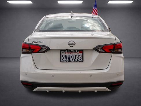 Used 2025 Nissan Versa SV w/ Trunk Package image 5