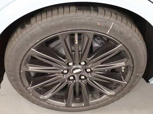 New 2026 Cadillac Lyriq V image 7