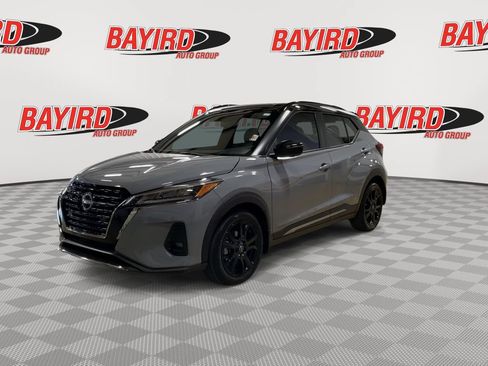 Used 2024 Nissan Kicks SR w/ SR Premium Package FWD image 4
