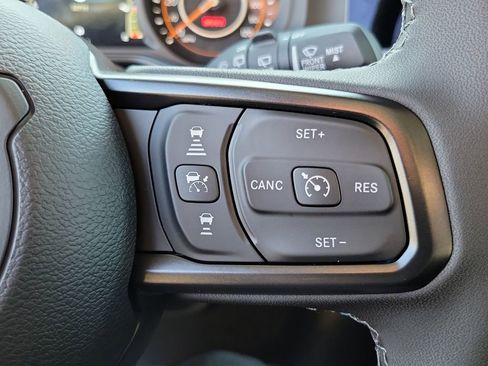 New 2026 Jeep Wrangler Unlimited Rubicon w/ Technology Group image 6