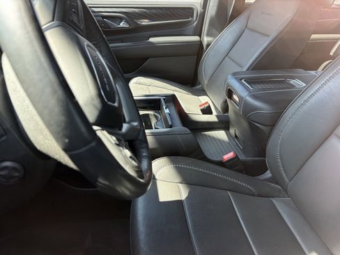 Used 2023 GMC Yukon Denali w/ Denali Reserve Package AWD/4WD image 12