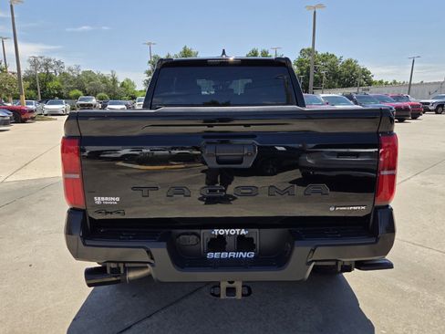 Certified 2024 Toyota Tacoma TRD Sport AWD/4WD image 8
