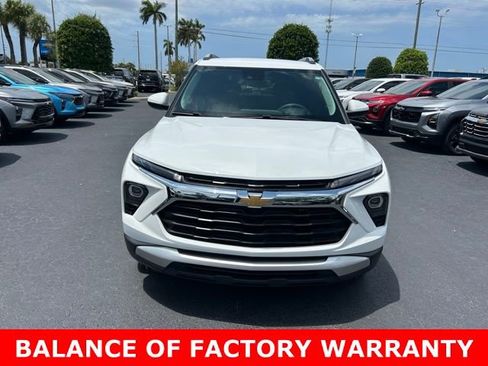 Used 2024 Chevrolet TrailBlazer LT image 2