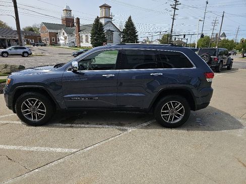 Used 2021 Jeep Grand Cherokee Limited AWD/4WD image 9