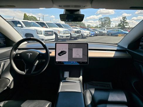 Used 2021 Tesla Model 3 Long Range AWD/4WD image 12