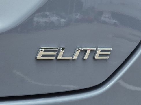 Used 2025 Honda Pilot Elite image 23