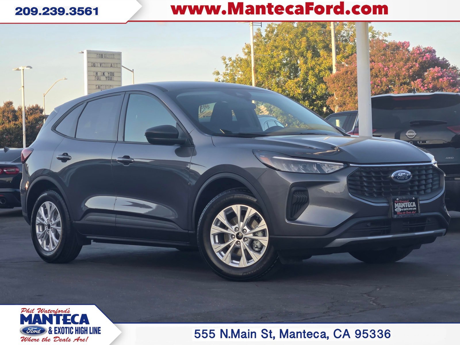 Used 2025 Ford Escape Active FWD image 1