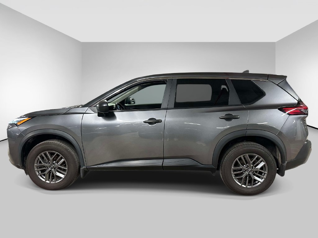 Used 2023 Nissan Rogue S AWD/4WD image 2