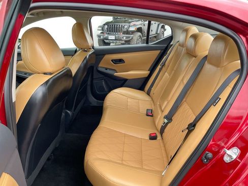 Used 2024 Nissan Sentra SV w/ SV Premium Package image 35