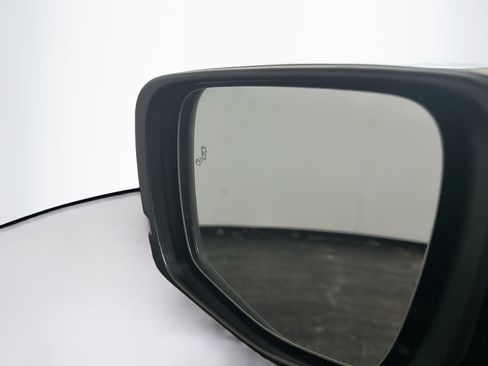 Used 2025 Honda Pilot EX-L image 16