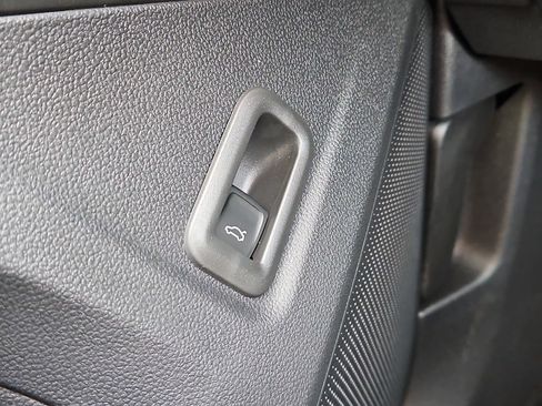 New 2026 Volkswagen Tiguan SE AWD/4WD image 13