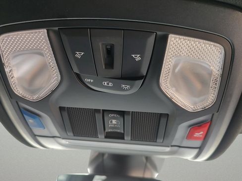 Certified 2023 RAM 1500 Big Horn AWD/4WD image 18