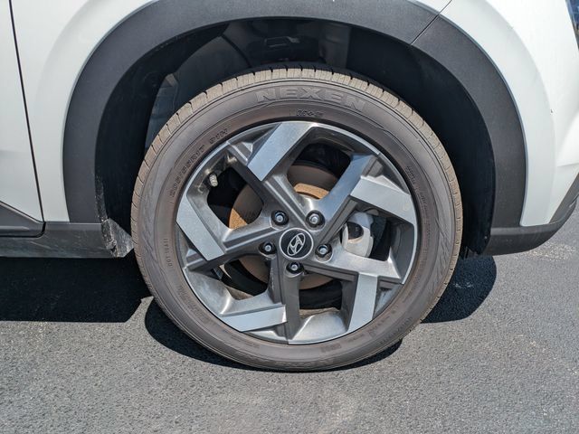 Used 2026 Hyundai Venue SEL FWD image 11