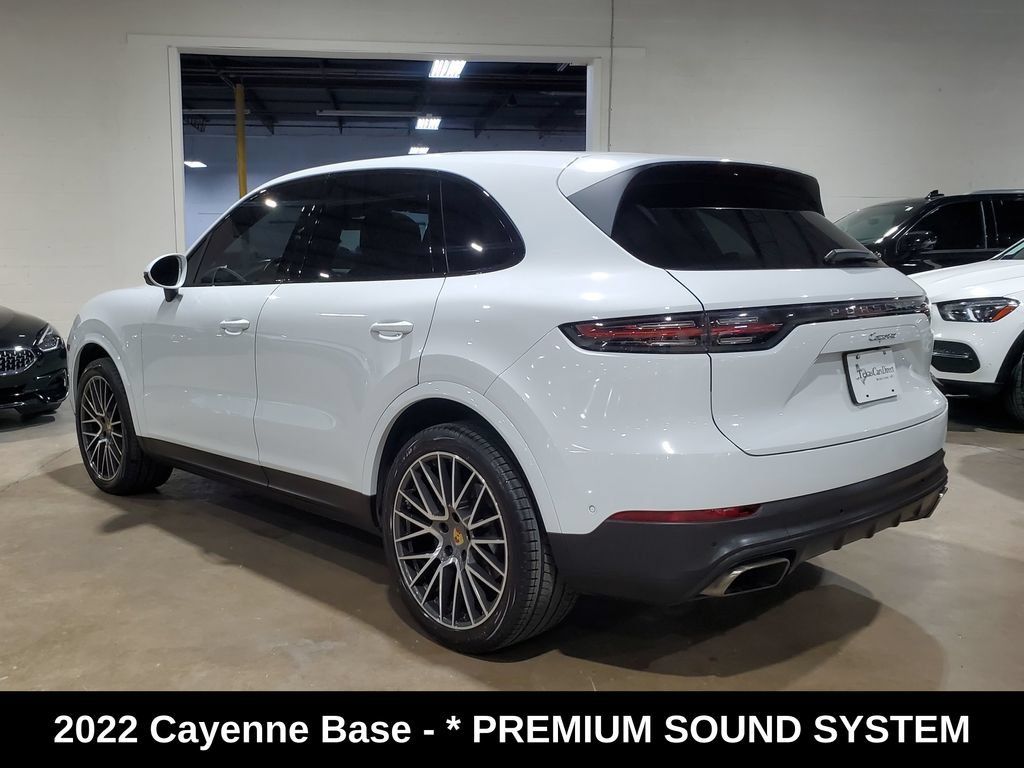 Used 2022 Porsche Cayenne AWD/4WD image 12