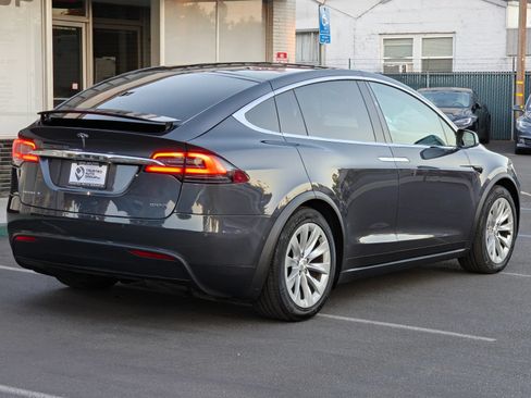 Used 2017 Tesla Model X 100D AWD/4WD image 9