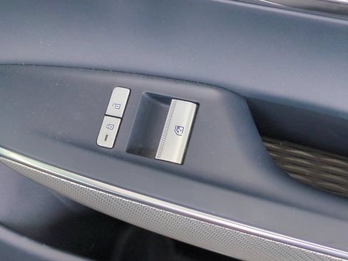 Used 2022 Genesis GV70 3.5T Sport AWD/4WD image 21